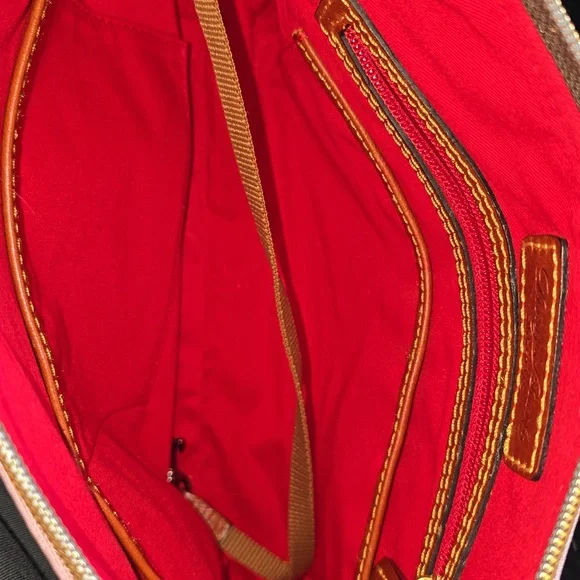 Dooney & Bourke Nylon Small Kimberly Crossbody Casual Chic Everyday Bag - Picture 10 of 11